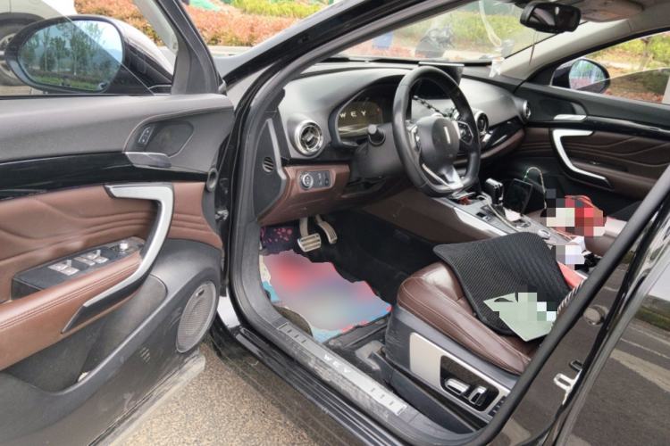 Used Wey VV7 2017 2.0T Flagship Model Driver Seat