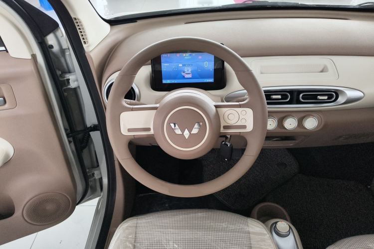 Used Wuling Hongguang MINIEV 2025 Four-Door Version Advanced Edition Steering Wheel