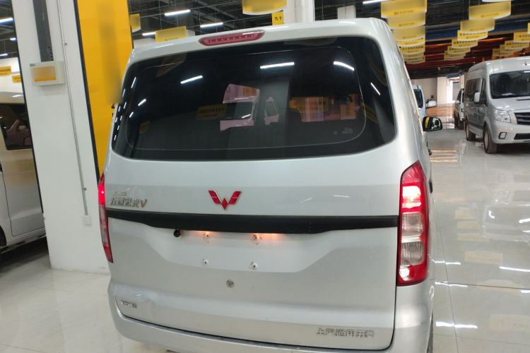 Used Wuling Hongguang V 2022 1.5L Jingqu Version Hydraulic Power Steering LAR