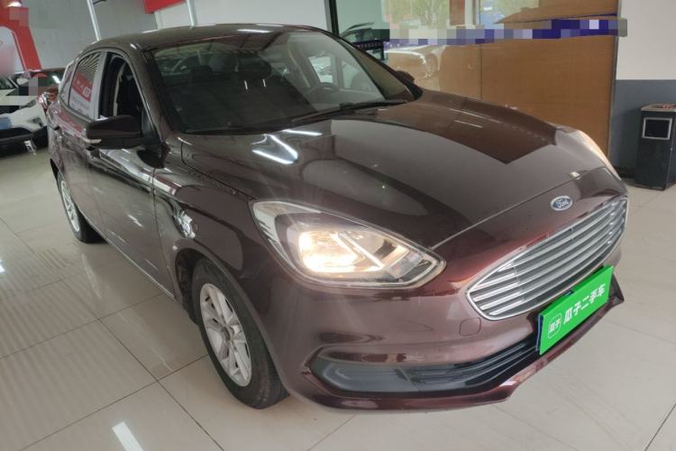 Used Ford Escort 2019 1.5L Automatic ZhiXiang Model Front Right 45 Deg