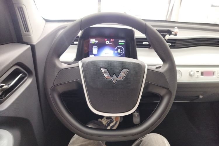 Used Wuling Hongguang MINIEV 2021 Macaron Premium Model – Lithium Iron Phosphate Steering Wheel