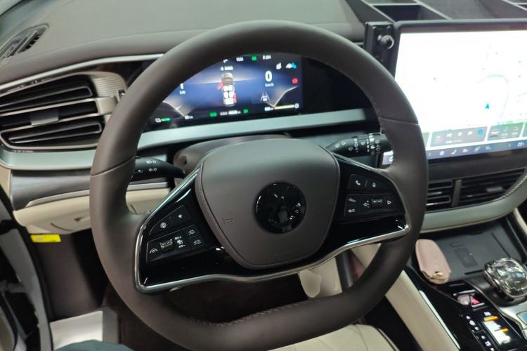 Used Denza D9 2024 DM-i 1050 Luxury Model