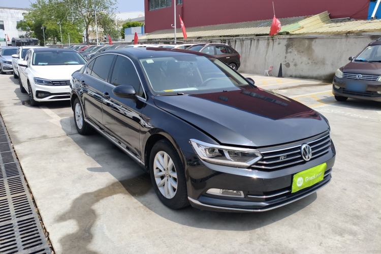 Used Volkswagen Magotan 2018 280TSI DSG Enjoyment Model Front Right 45 Deg