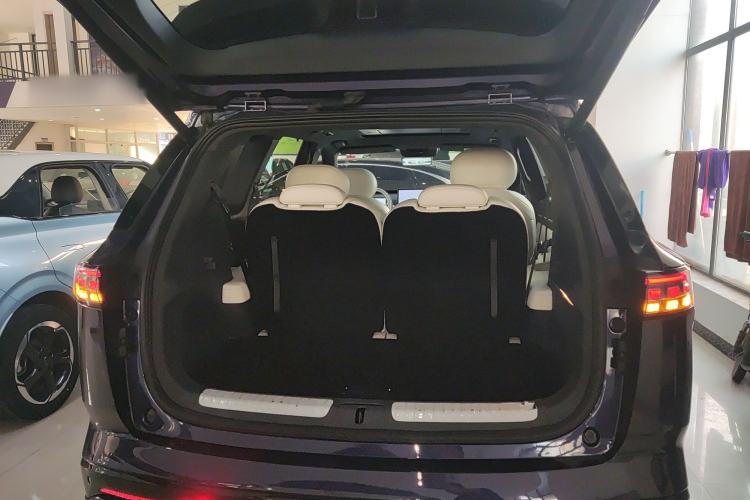 Used Dongfeng eπ eπ008 2024 636Max All-Electric Version 6 Seats
