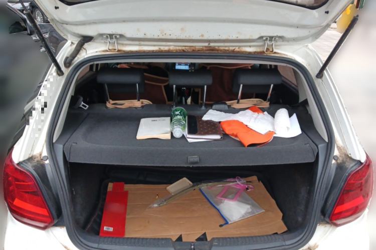 Used Volkswagen Polo 2016 1.4L Manual Fashion Model Trunk