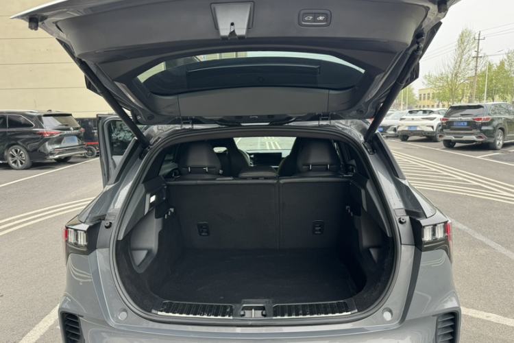 Used Lynk & Co 06 2023 Remix 1.5T Dynamic Halo Interior 9