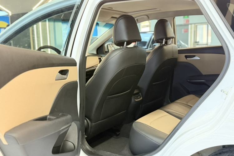 Used Chevrolet Monza 2020 320 Automatic Enjoyment Edition Interior 2