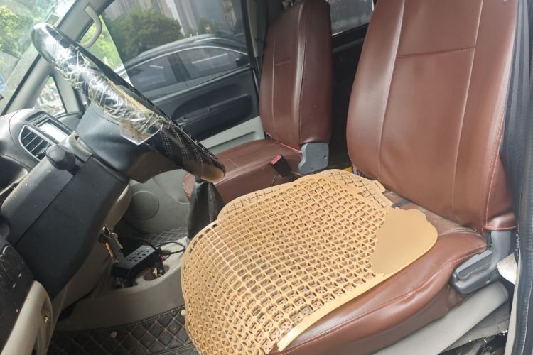 Used FORTHING Lingzhi 2015 V3 1.5L 7-seat Standard Model
