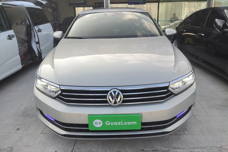 Used Volkswagen Magotan 2018 Facelift 330TSI DSG Luxury Model
