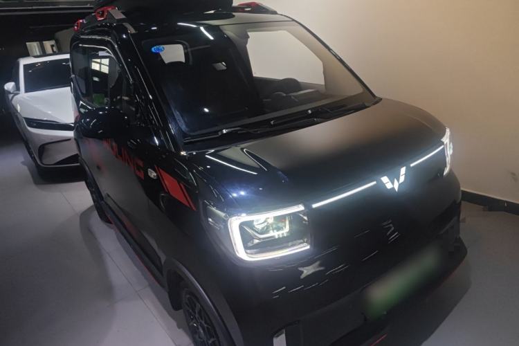 Used Wuling Hongguang MINIEV 2022 GAMEBOY 300km Enthusiast Model with Lithium Iron Phosphate Front Right 45 Deg