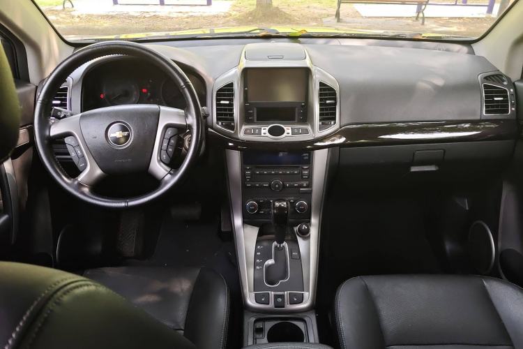 Used Chevrolet Captiva 2014 2.4L 4x4 Flagship Edition 7 Seats
