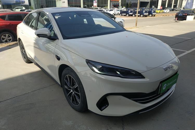 Used BYD Seal 06 New Energy 2025 DM-i Smart Drive 120KM Deluxe Model Front Right 45 Deg