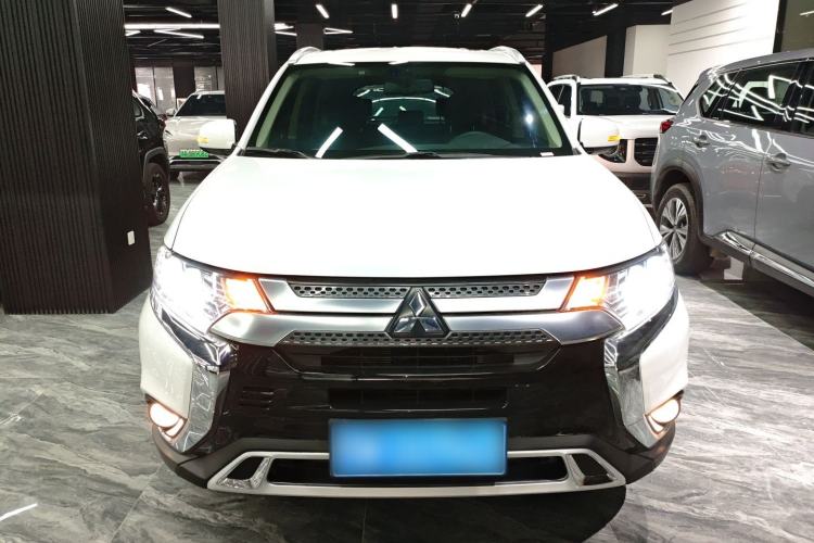 Used Mitsubishi Outlander 2021 2.4L 4x4 Comfort Edition 5 Seats Front