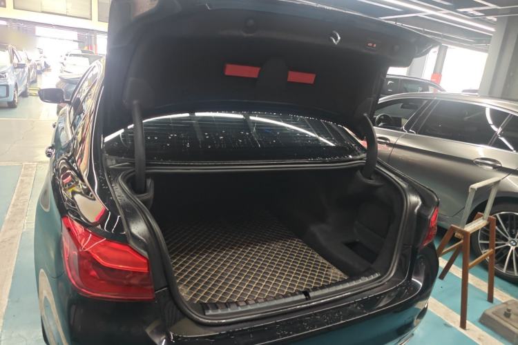 Used BMW 5 Series 2018 Facelifted 530Li Luxury Edition Premium Package