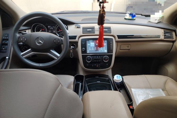 Used Mercedes-Benz R-Class 2017 R 320 4MATIC Business Edition Prestige Model