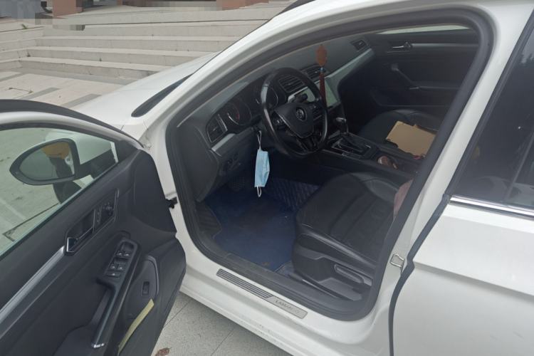 Used Volkswagen Lamando 2015 280TSI DSG Comfort Edition Driver Seat