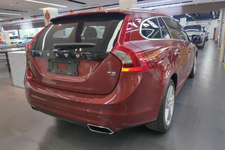 Used Volvo V60 2014 T5 Zhiya Edition