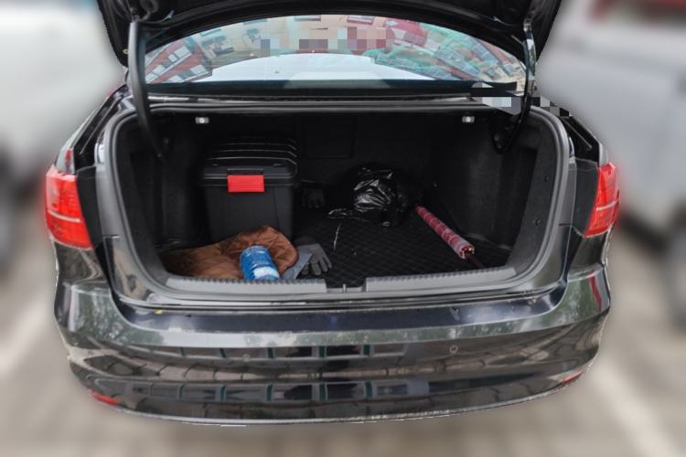 Used Volkswagen Sagitar 2017 180TSI Automatic Luxury Edition Trunk