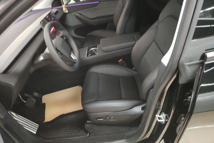 Used Tesla Model Y 2025 Rear-Wheel-Drive Version Left Front Seat
