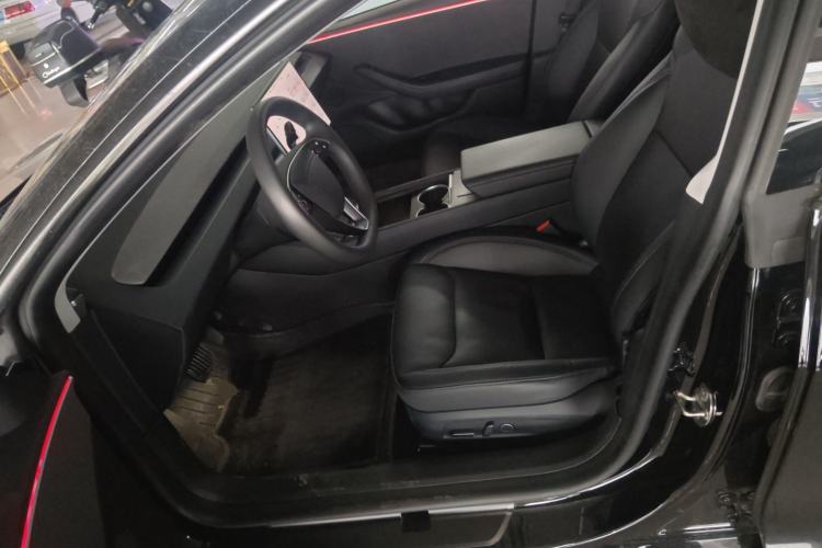 Used Tesla Model 3 2023 Long-Range All-Wheel-Drive Version