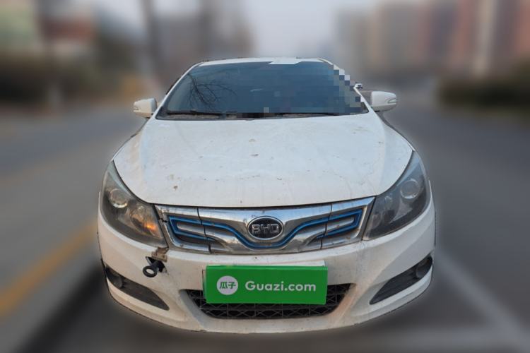 Used BYD e5 2016 300 Prestige Edition Front