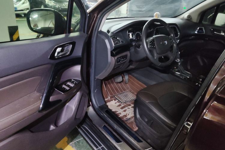 Used GAC Trumpchi GS4 2017 235T G-DCT Two-Wheel Drive Luxury Edition Driver Seat