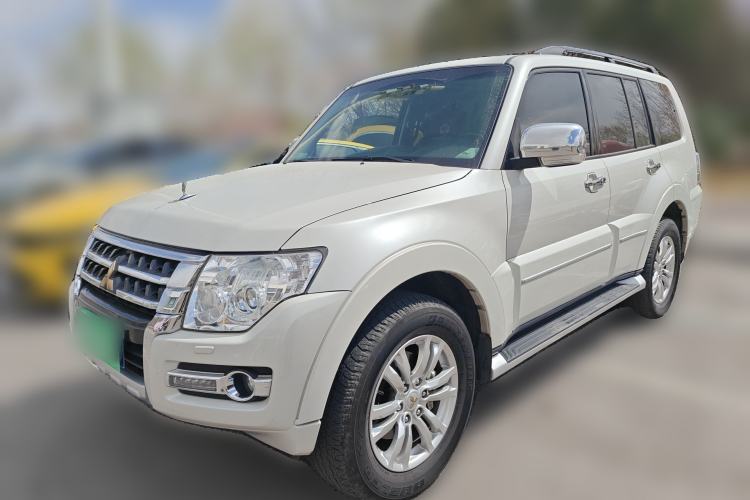 Used Mitsubishi Pajero 