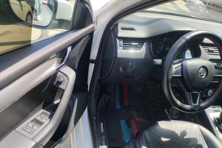 Used Skoda Octavia 2018 TSI230 DSG Comfort Edition
