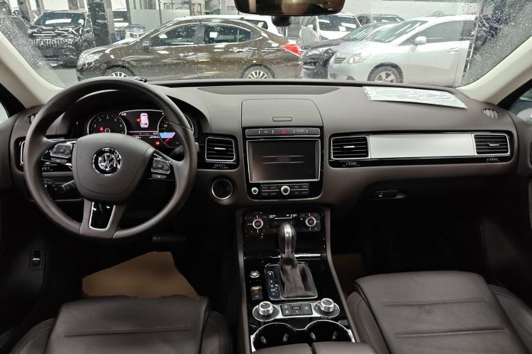 Used Volkswagen Touareg 2018 3.0 TSI Glory Collection Edition