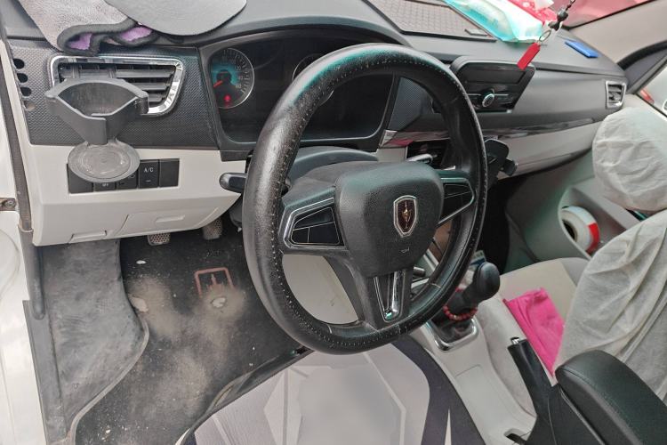 Used Jinbei Hiace X30 2023 1.5L Wealthy Van 2/5-Seater Non-Air-Conditioned Version SWC15M