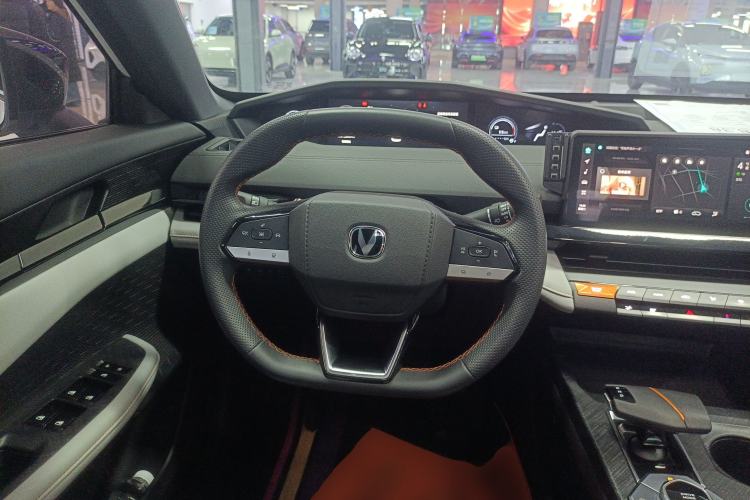 Used Changan UNI-V iDD 2024 Blue Whale Smart Electric iDD 136km ZhiKu Model