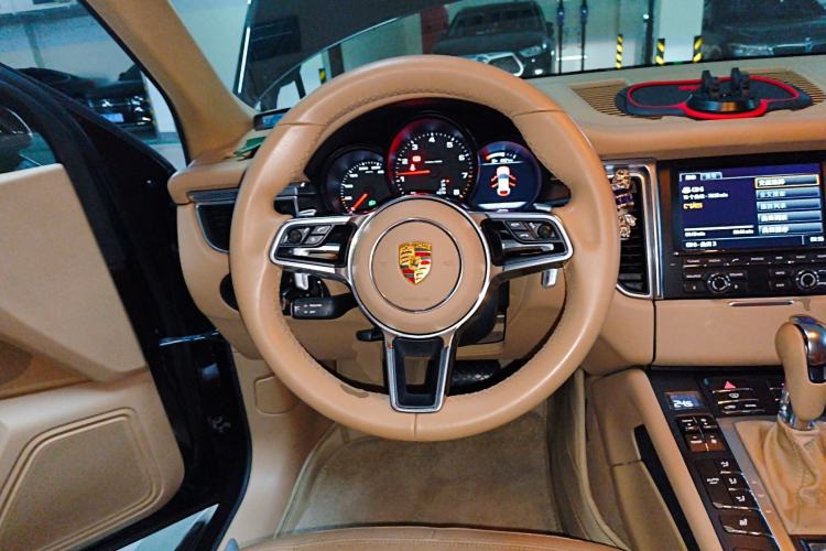 Used Porsche Macan 2014 Macan 2.0T
