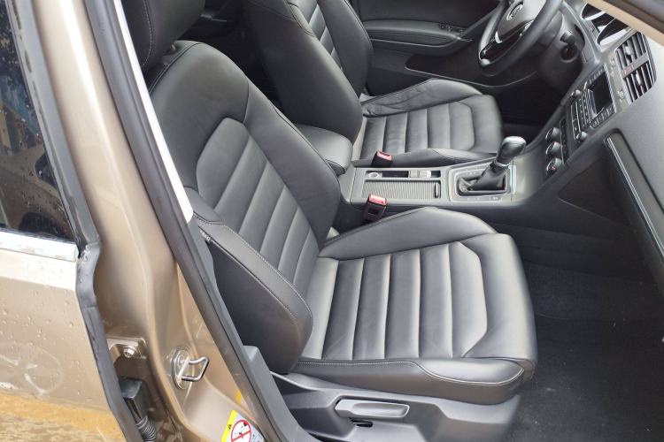 Used Volkswagen Golf 2015 1.4TSI Automatic Luxury Model