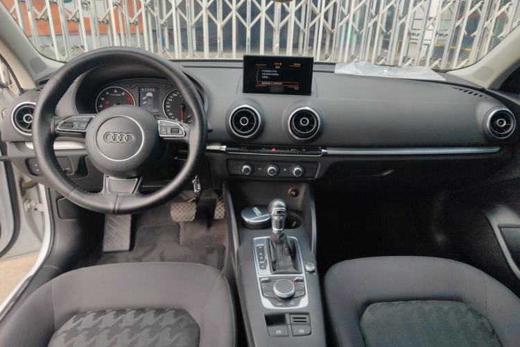 Used Audi A3 2016 Limousine 35 TFSI Prestige Edition
