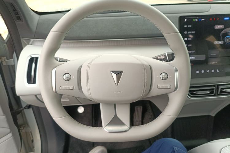 Used Deepal S09 2025 Rear-Drive Ultra+ Steering Wheel