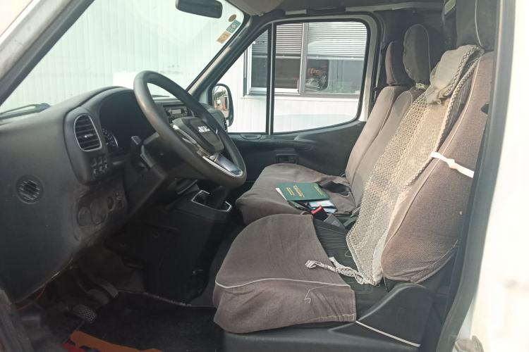 Used JMC Transit 2021 2.8T Space King Standard Version Long Wheelbase Mid-Height Roof Rear Single Tire 3-Seater Diesel China VI Emission Standard JX493
