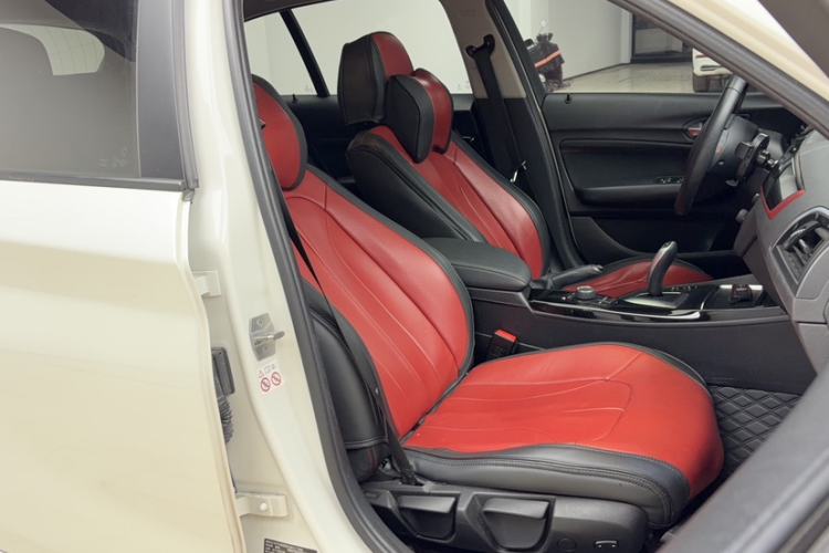 Used BMW 1 Series 2018 118i Sport Design Package Interior 6