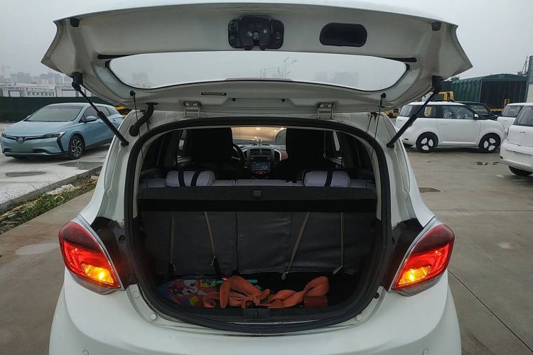 Used Changan Benni 2015 1.4L IMT Luxury Version China IV Standard