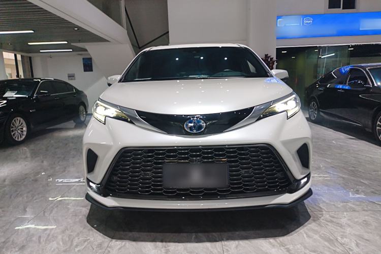 Used Toyota Granvia 2023 2.5L Hybrid Flagship VIP Edition