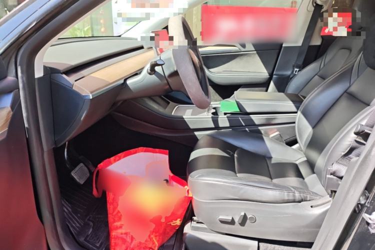 Used Tesla Model Y 2021 Standard Range Rear-Wheel Drive Version Left Front Seat