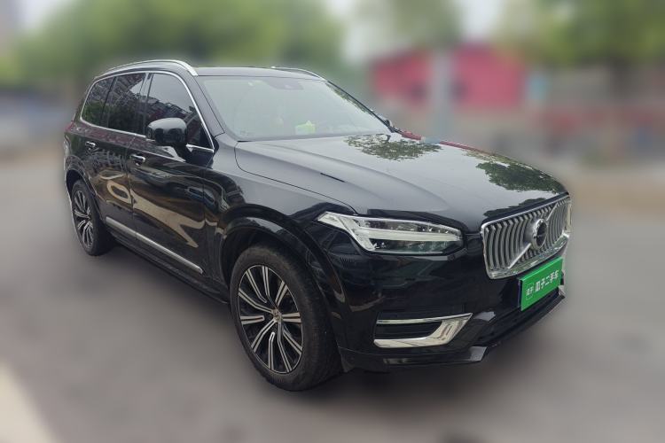 Used Volvo XC90 2021 B5 SmartDrive Luxury Edition 7 Seats Front Right 45 Deg