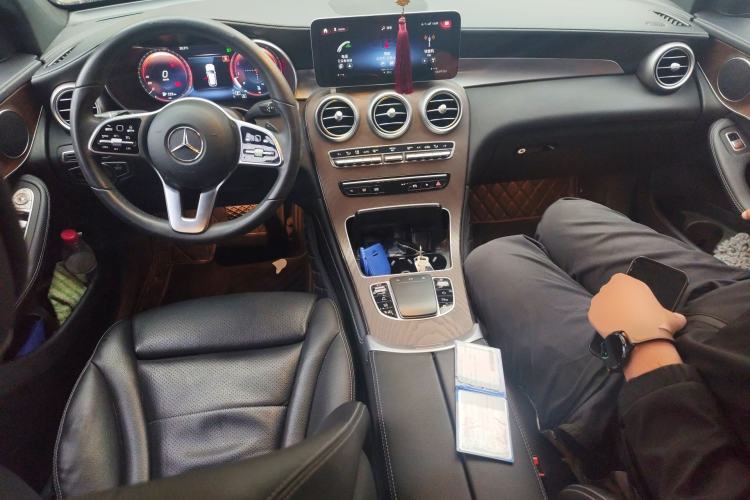 Used Mercedes-Benz GLC 2021 GLC 260 L 4MATIC Luxury Model Center Console