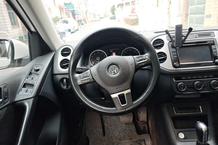 Used Volkswagen Tiguan L 2015 1.8TSI Automatic Two-Wheel Drive Luxury Model
