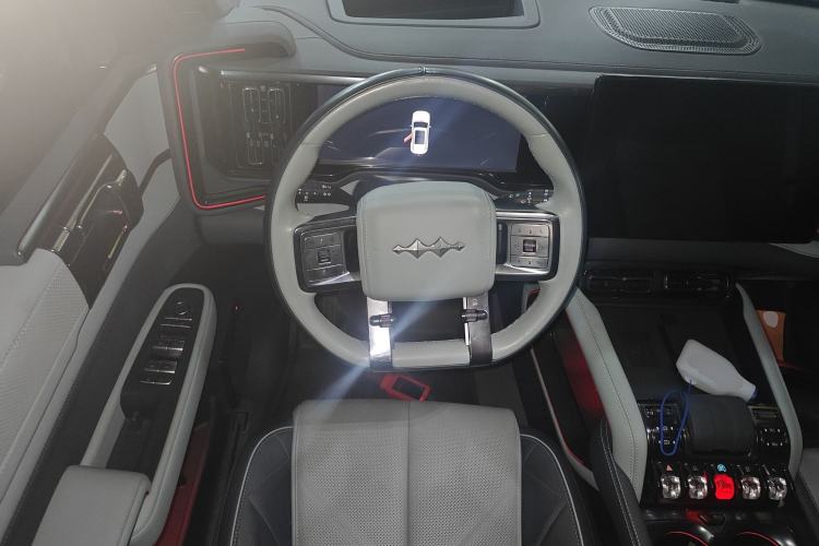 Used Formula Leopard Leopard 5 2023 Navigator Edition