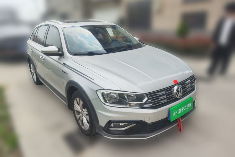 Used Volkswagen C-TREK 2017 230TSI DSG Comfort Version
