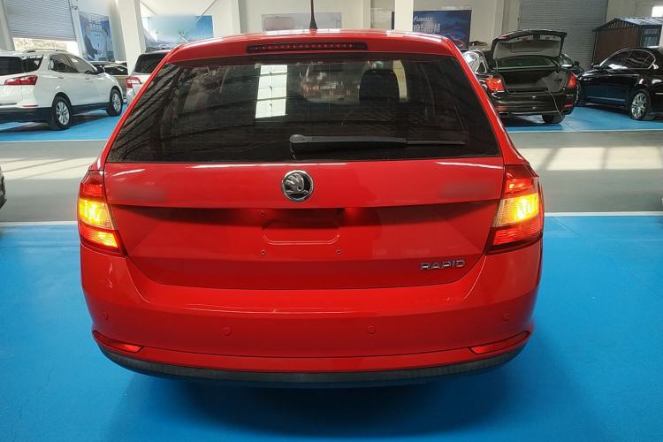 Used Skoda Rapid Spaceback 2014 1.6L Automatic Enjoyment Edition
