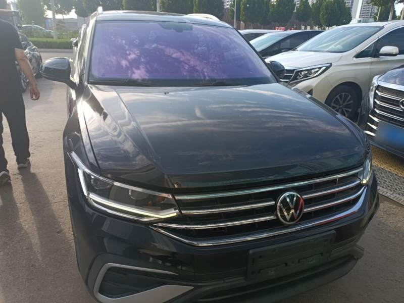 Used Volkswagen Tiguan L 2023 280TSI Automatic Two-Wheel Drive Trendy Innovation Limited Edition — 2