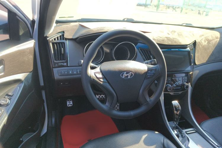 Used Hyundai Sonata 2013 2.4L Automatic Leading Edition China IV Standard
