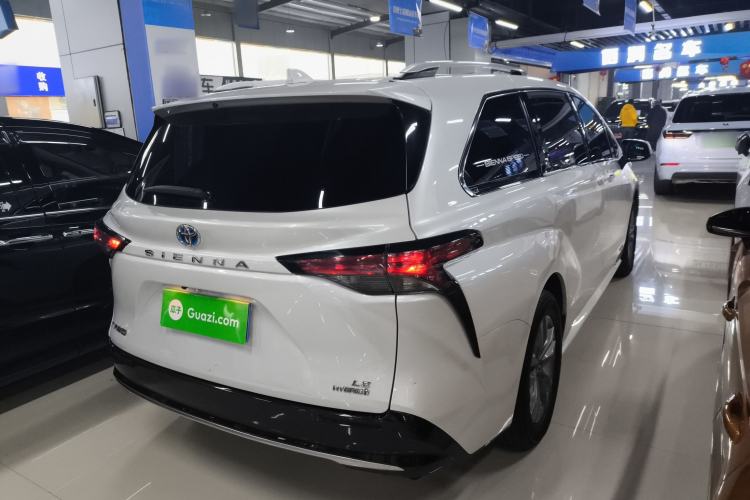 Used Toyota SIENNA 2023 2.5L Hybrid Comfort Edition Rear Right 45 Deg