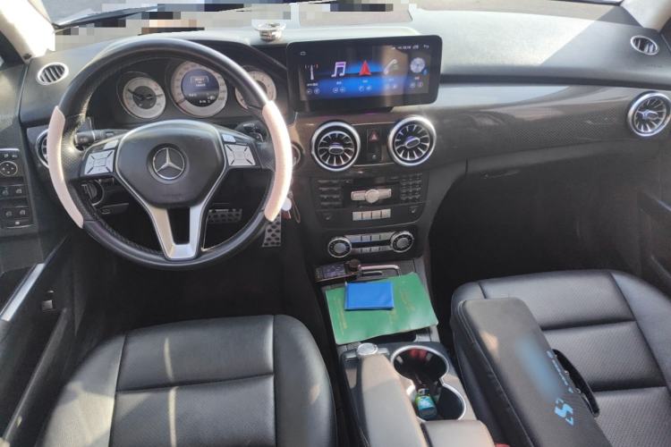 Used Mercedes-Benz GLK-Class 2013 GLK 300 4MATIC Dynamic Sunroof Model